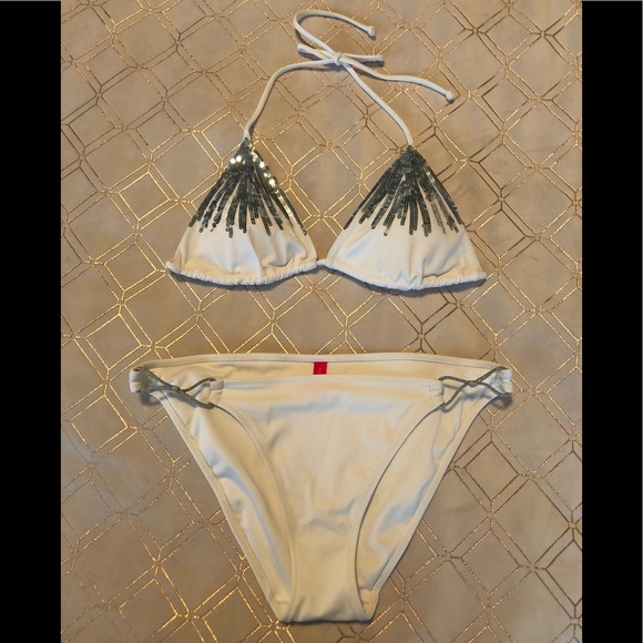 Victoria’s Secret Bikini - Picture 1 of 4